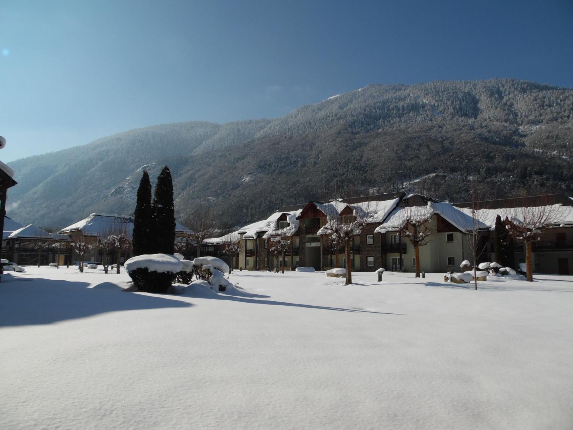 Village Club Les Balcons Des Pyrenees Saint-Mamet Luaran gambar